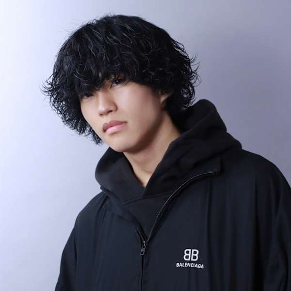 LIPPS hair 梅田 annex【リップスヘアー】【リップスヘアー ウメダ アネックス】のスタッフ紹介。肥田 慎之介