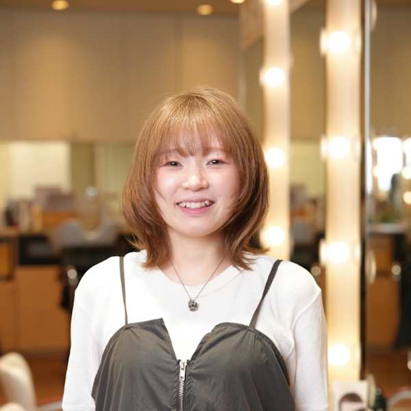 UNIX 赤羽店【ユニックス アカバネテン】のスタッフ紹介。新倉 香菜
