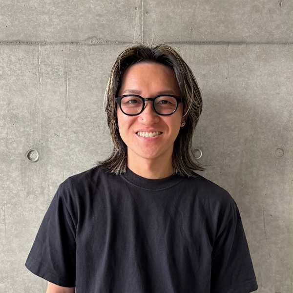メンズサロン IVY 池袋【メンズサロン アイヴィー イケブクロ】のスタッフ紹介。佐藤 将史