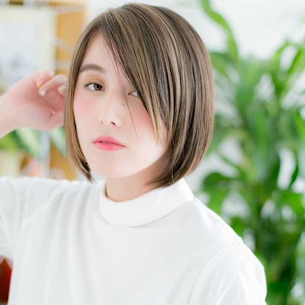 メッシュカラーで大人ミニボブ