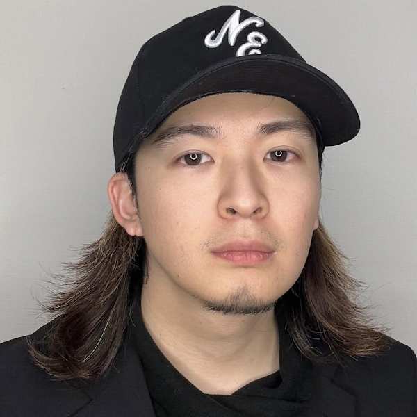 HAIR SALON BESPOKE 髪質改善/縮毛矯正/カラー/メンズ/パーマ【ヘアーサロンビスポーク カミシツカイゼン シュクモウキョウセイ カラー メンズ パーマ】のスタッフ紹介。岩川 英樹