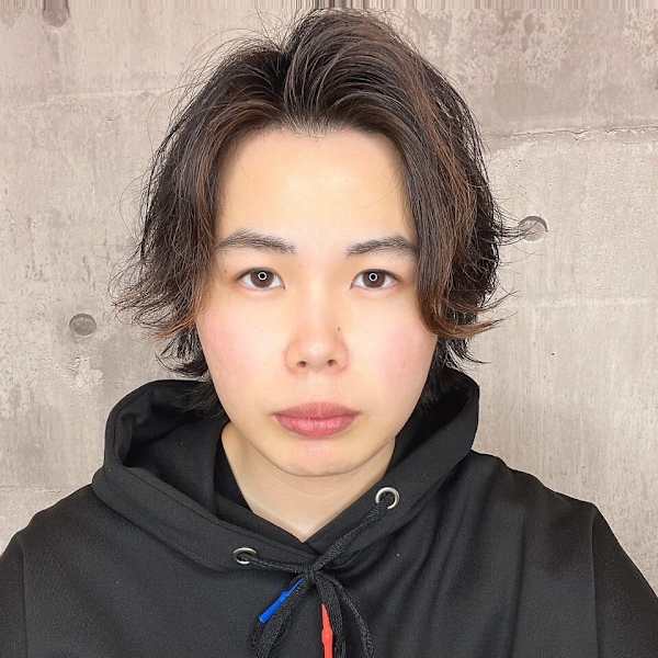 HAIR SALON BESPOKE 髪質改善/縮毛矯正/カラー/メンズ/パーマ【ヘアーサロンビスポーク カミシツカイゼン シュクモウキョウセイ カラー メンズ パーマ】のスタッフ紹介。小尾 依生八