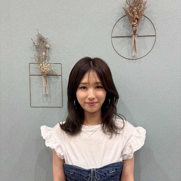 Agu hair chocolat 梅田2号店【アグ ヘアー ショコラ】【アグ ヘアー ショコラ ウメダニゴウテン】のスタッフ紹介。岡村優衣