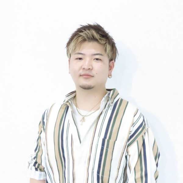 Hairsβ【ヘアーズ ベータ】のスタッフ紹介。野津山 陸