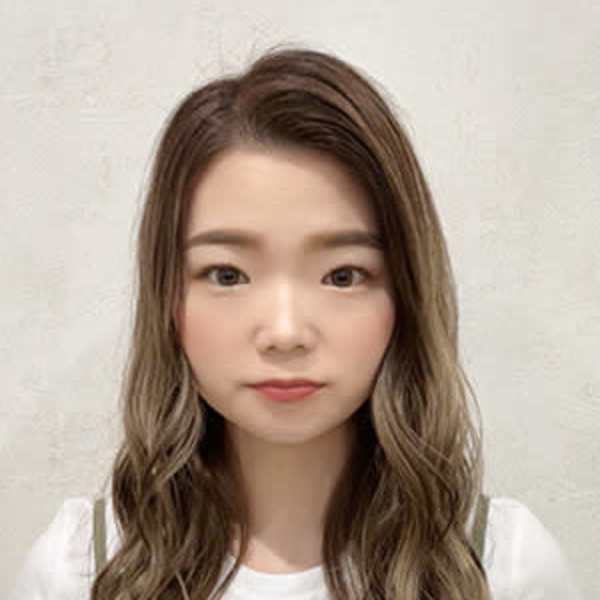 Accueillir Pur hair【アクイール ピュール ヘア】のスタッフ紹介。柳橋 奈緒