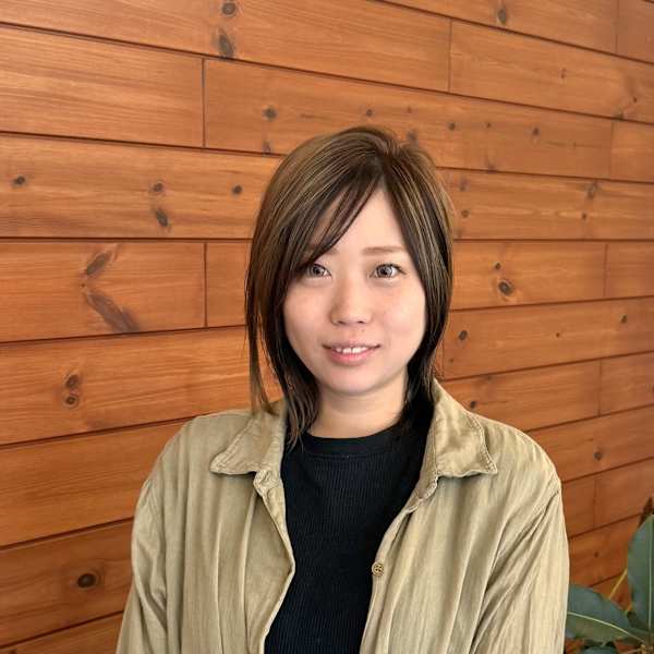 HEARTS hair's 上安店【ハーツヘアーズ カミヤステン】のスタッフ紹介。角島 沙貴