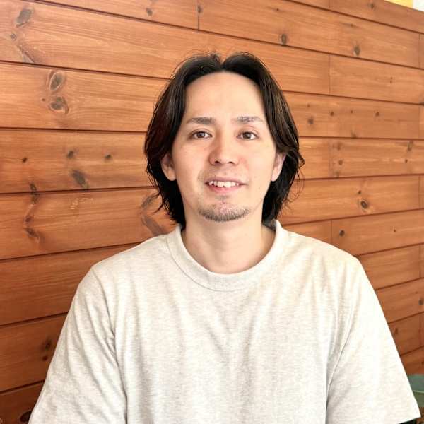 HEARTS hair's 上安店【ハーツヘアーズ カミヤステン】のスタッフ紹介。伊藤 祐弥