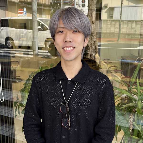 EARTH Mode 稲毛店【アース モード イナゲ】【アース モード イナゲテン】のスタッフ紹介。HIKARU