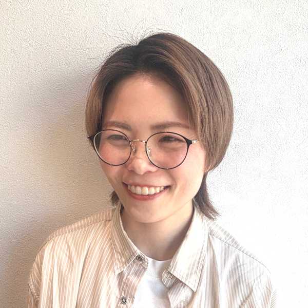 ainee【アイニー】のスタッフ紹介。住友 留奈