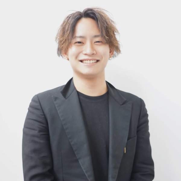 SOCIE AVEDA ペリエ千葉店【ソシエ アヴェダ ペリエチバテン】のスタッフ紹介。川村 敬大