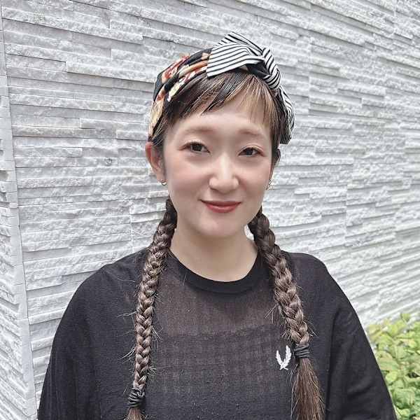 【ヘアケア特化型サロン】newi 京橋【ネウィ】【ヘアケアトッカガタサロン ネウィ キョウバシ】のスタッフ紹介。yuka