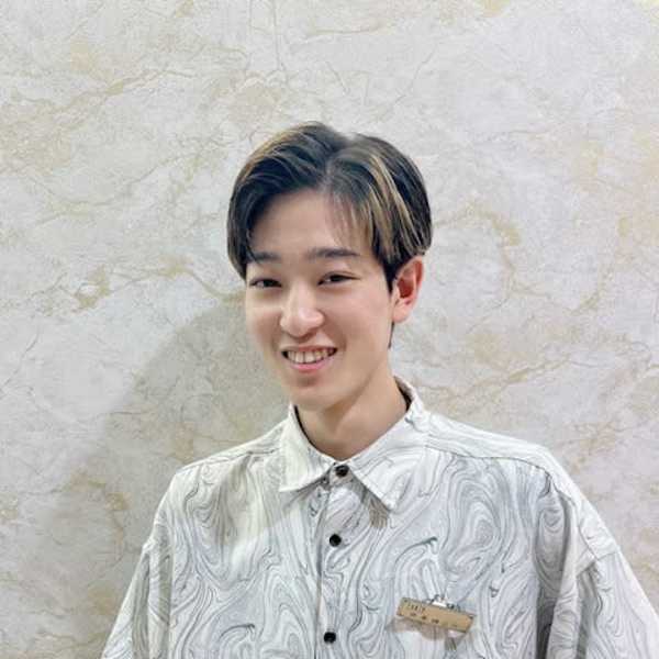 EARTH Authentic 岡山店【アース オーセンティック オカヤマテン】のスタッフ紹介。重本隆之介