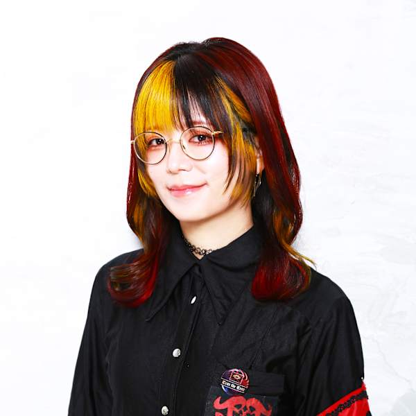 Hair & Make studio Tritt fur Tritt 【トリットフューアトリット】【ヘアーメイクスタジオ トリットフューアトリット】のスタッフ紹介。メイ