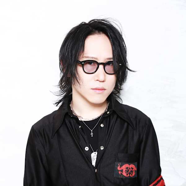 Hair & Make studio Tritt fur Tritt 【トリットフューアトリット】【ヘアーメイクスタジオ トリットフューアトリット】のスタッフ紹介。HiroN