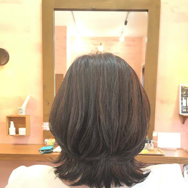 レイヤーたっぷりのふんわりスタイル