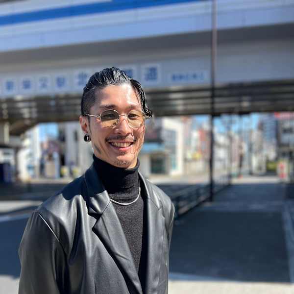 and-B【アンドビー】のスタッフ紹介。鶴 育朗