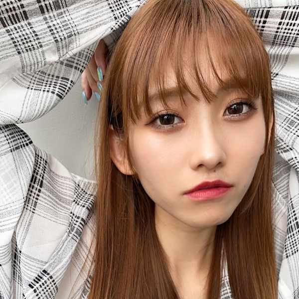 明るいストレートヘア