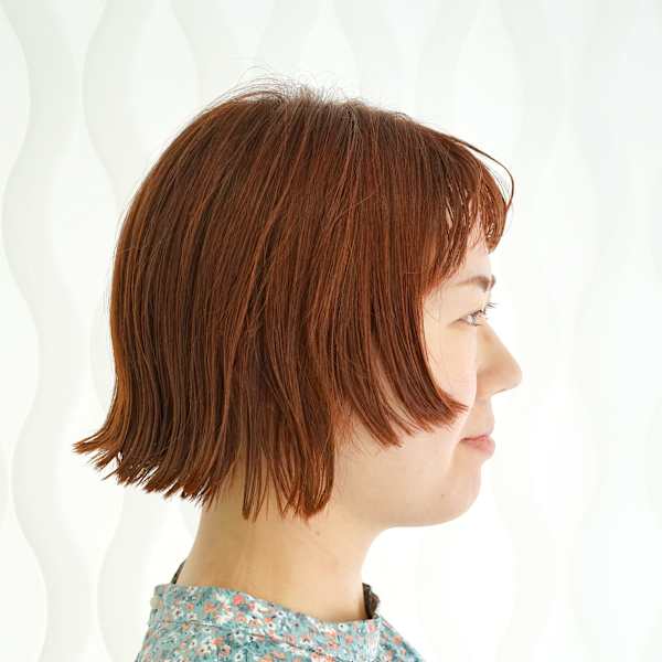 横ぱっつん外はねボブ