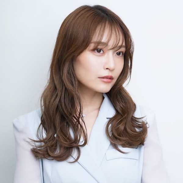 レイヤーカット ゆる巻き 顔周りレイヤー シースルーバング|髪質改善 SEPT. 天神大名