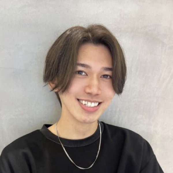 髪質改善サロン R'eel 銀座【カミシツカイゼンサロンリールギンザ】のスタッフ紹介。石井龍 髪質改善