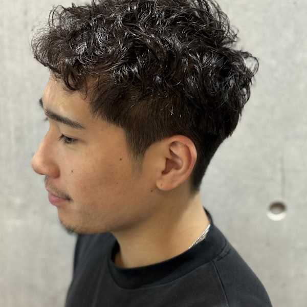 抜け感重視「ピンパーマツーブロック」|バーバーバー中野