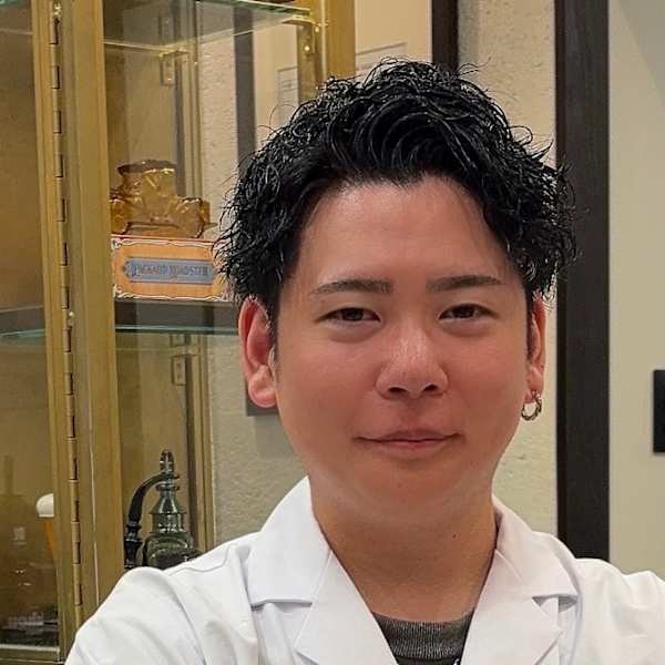 ヒロ銀座 バーバーショップ 札幌本店【HIRO GINZA BARBER SHOP】【ヒロギンザ バーバーショップ サッポロホンテン】のスタッフ紹介。蔵田 智也