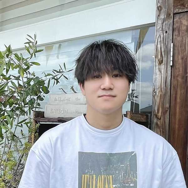 きいろいさんかくの美容室 Kanshall【カンシャル】【キイロイサンカクノビヨウシツ カンシャル】のスタッフ紹介。奥田 誠司