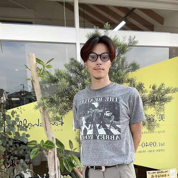 きいろいさんかくの美容室 Kanshall【カンシャル】【キイロイサンカクノビヨウシツ カンシャル】のスタッフ紹介。羽田 右一郎
