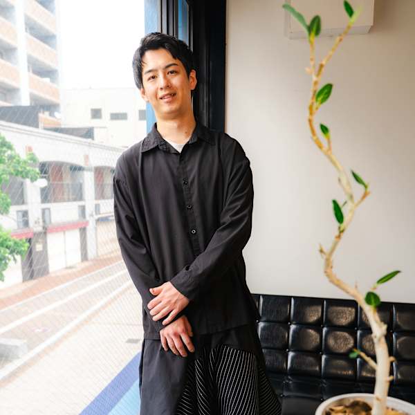 N°number 大分中央町店【ナンバー オオイタチュウオウマチテン】のスタッフ紹介。篠原 直鳳
