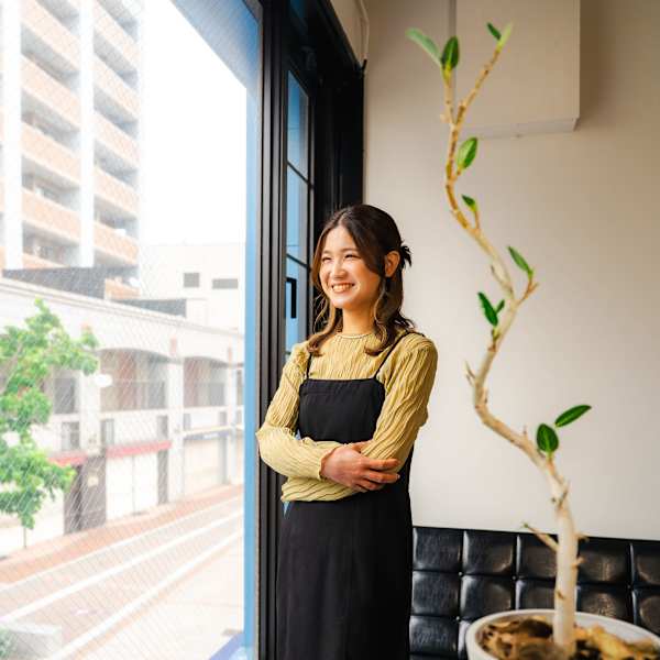 newi hair&treatment大分中央町店【ネウィヘアアンドトリートメントオオイタチュウオウマチテン】のスタッフ紹介。ヒメノ シオリ