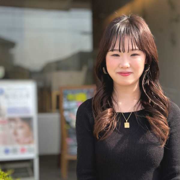CRYSTAL MAGIC 南花田店【クリスタルマジック ミナミハナダテン】のスタッフ紹介。泉　凜花
