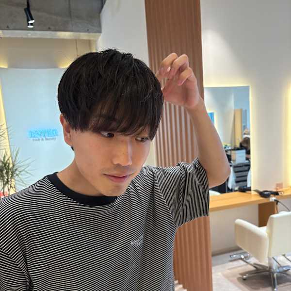 前髪のみストレートでアイロン入らずメンズスタイル