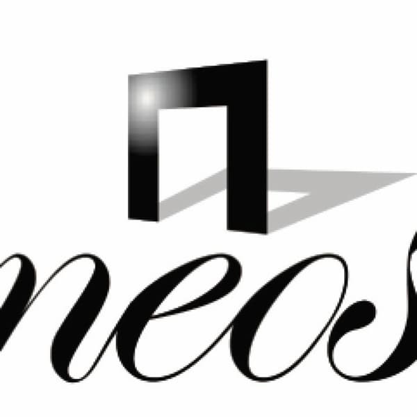 neos【ネオス】のスタッフ紹介。neos