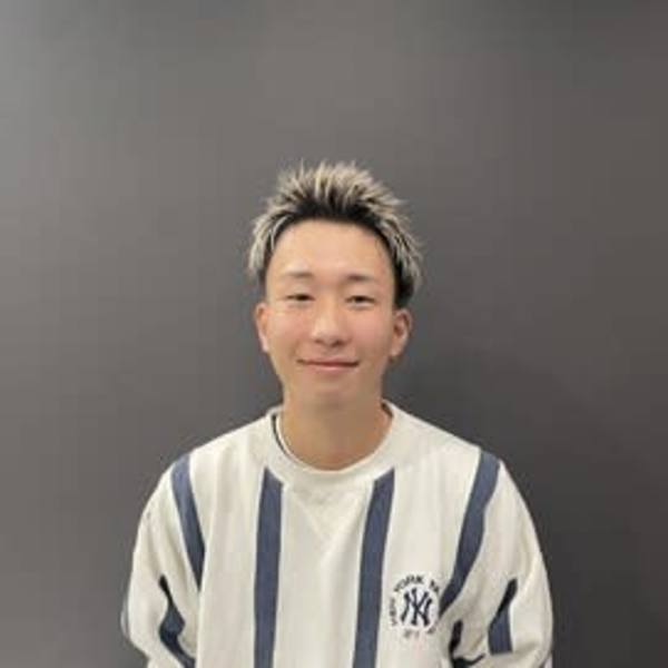 Hair Salon CREO 片江店【ヘアサロン クレオ カタエテン】のスタッフ紹介。Aki