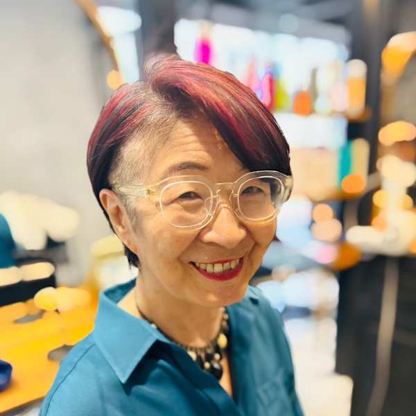 ウィッグも白髪染めもやめて、新しい私、デビュー!