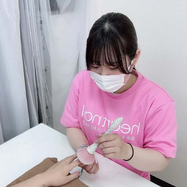 はあとねいる大津膳所店【ハアトネイルオオツゼゼテン】のスタッフ紹介。シンドウ　ホノカ