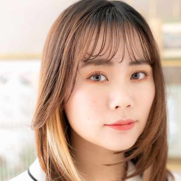 韓国風イヤリングカラーミディアムレイヤー　くすみベージュ