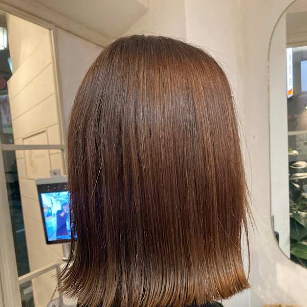 切りっぱなしボブディ外ハネタイトボブ大人女子クールストレート