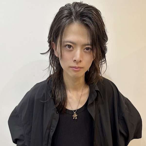 Zina 北千住 髪質改善&トリートメント&艶髪【ジーナキタセンジュカミシツカイゼン トリートメント ツヤガミ】のスタッフ紹介。高澤 佑太