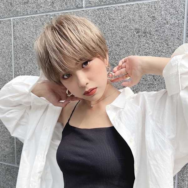 ダブルカラー♪ブロンドマッシュボブ