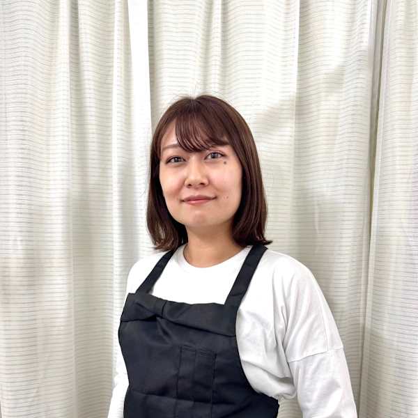 Nail&Eyelash Alcea 上野御徒町店【ネイルアンドアイラッシュ アルセア ウエノオカチマチテン】のスタッフ紹介。イズミ　カレン