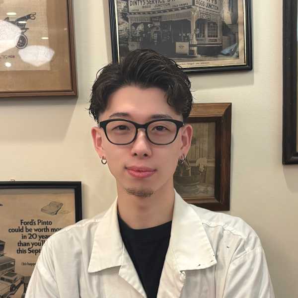 ヒロ銀座 BARBER SHOP 新宿店【ヒロギンザバーバーショップシンジュクテン】のスタッフ紹介。大久保竣太