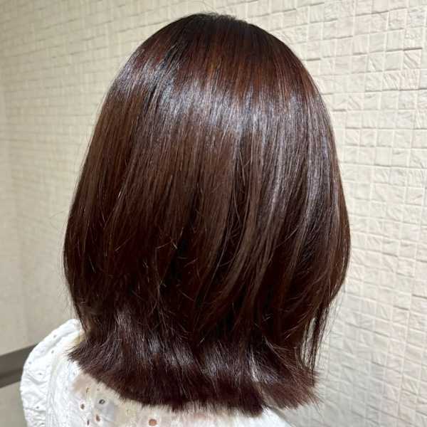 ミディアムレイヤー 外ハネ マロンベージュ ツヤ髪 20代|Beautissimo 所沢