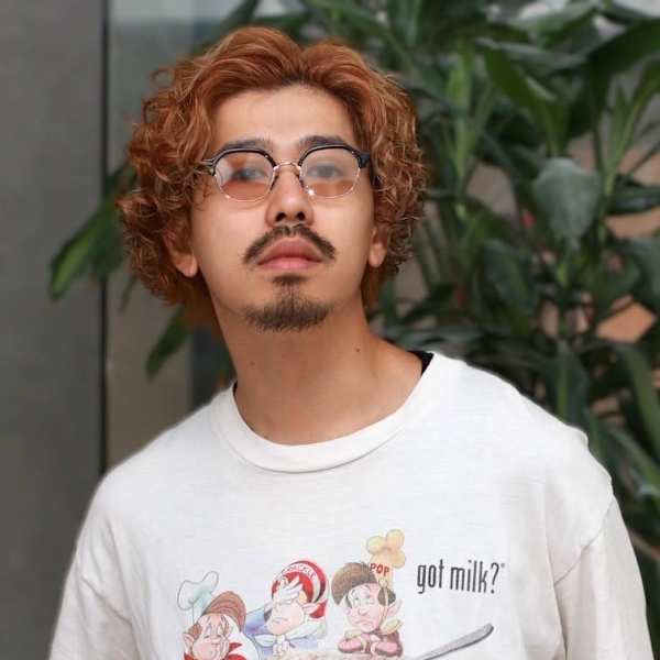 スパイラルパーマ ブリーチ ブラウン アップバング 束感