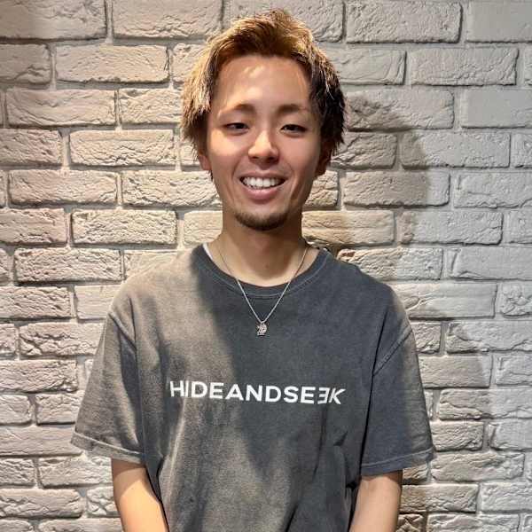 【全席半個室サロン】Natural 広島店【ナチュラル ヒロシマテン】のスタッフ紹介。加藤　響祈