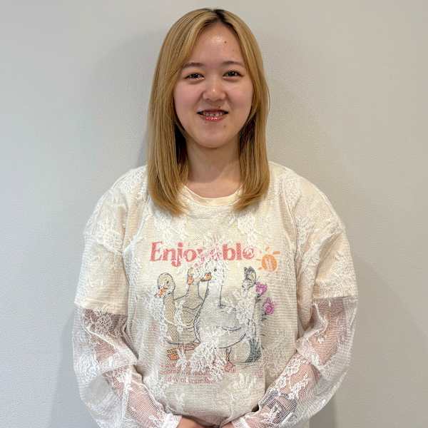 【全席半個室サロン】Natural 仙台東口店【ナチュラル センダイヒガシグチテン】のスタッフ紹介。我妻 奈緒