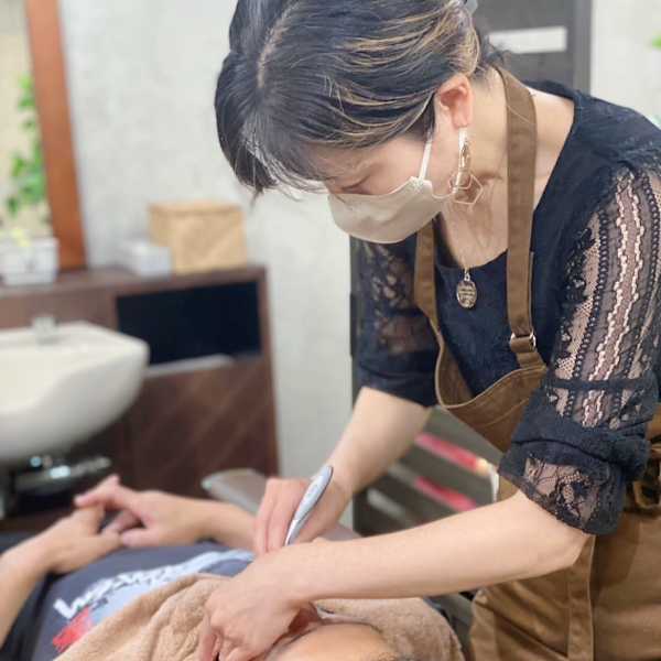 Cherie cut【シェリーカット】のスタッフ紹介。Cherie  cut　原田