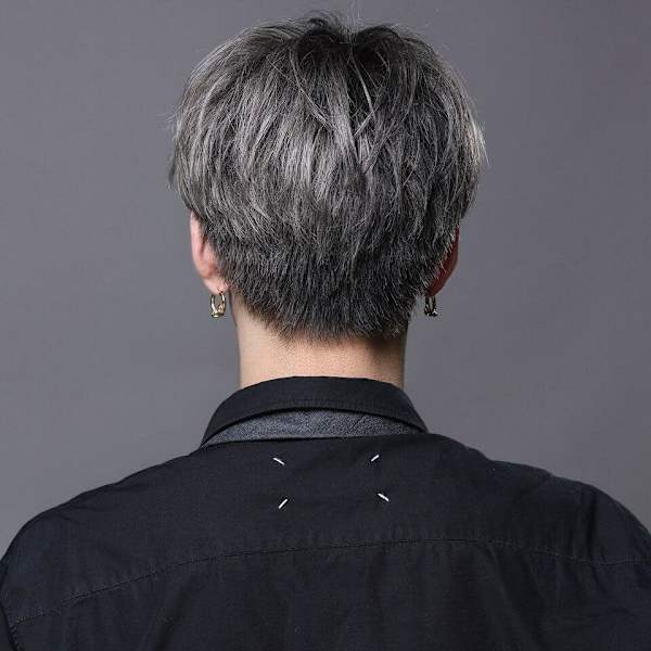 パールシルバーで魅せるナチュラル韓流ショート