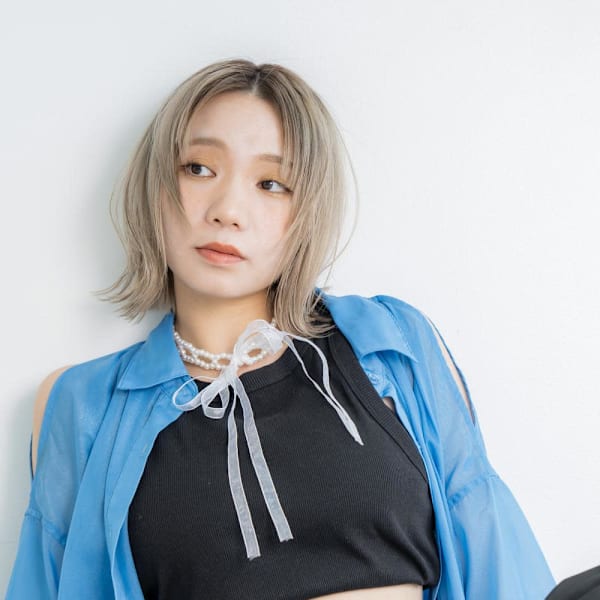 艶髪♪外ハネ似合わせハイトーンボブ|SOURCE 天王寺