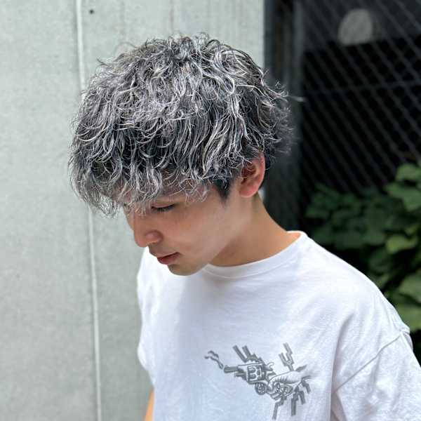 EARTH/E 吉祥寺店【アース エレガンス キチジョウジテン】のスタッフ紹介。YUUKI